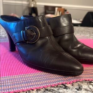 FREE- Mules/slip-ins